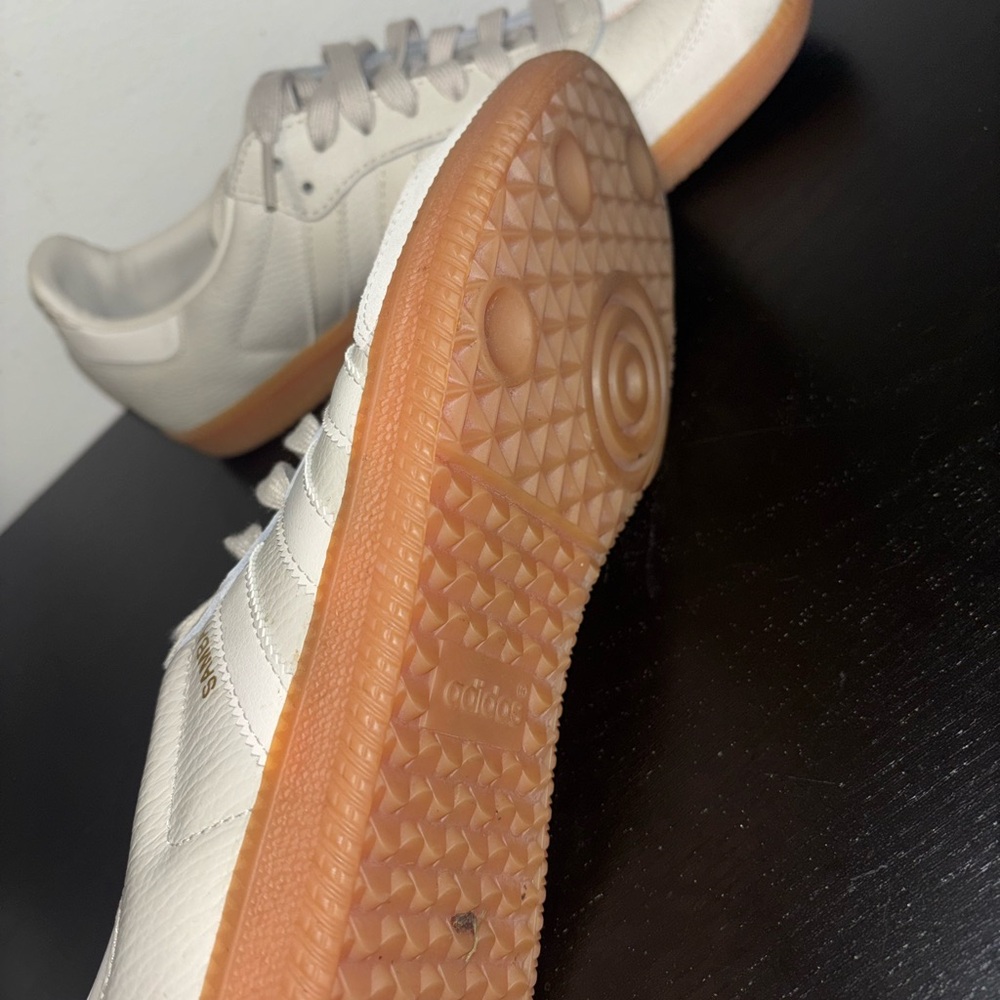 Adidas’s Samba OG Athletic Shoe - Picture 8 of 9
